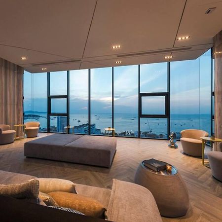 The Base Apartment Pattaya Exterior photo